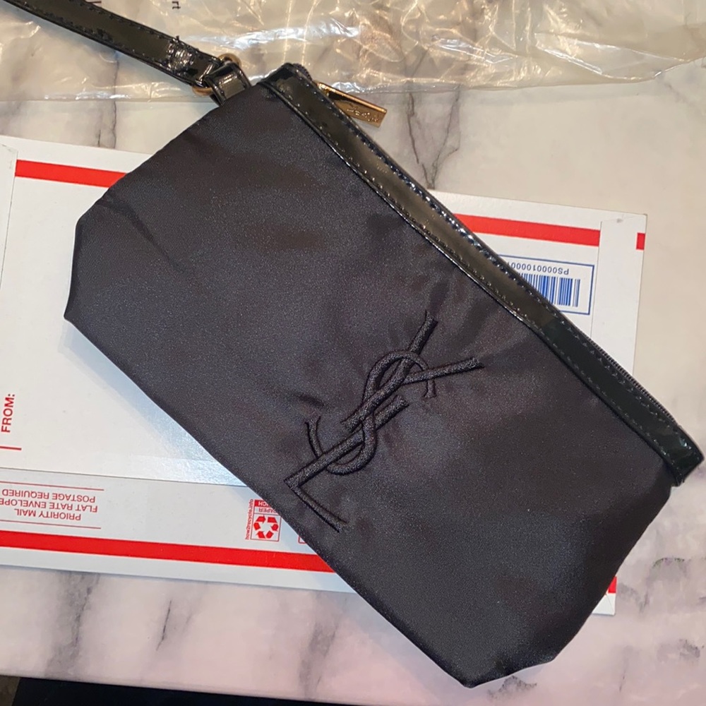 wristlet